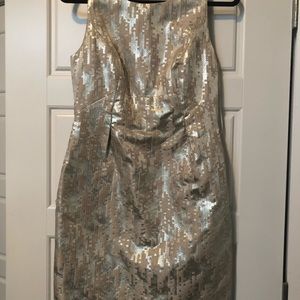Trina Turk Dresses - Tina Turk Metallic Dress . Size 6 NWT Trina Turk Dresses - Tina Turk Metallic Dress . Size 6 NWT